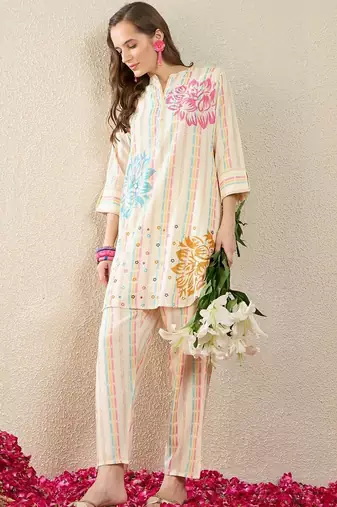 Floral Printed A Line Kurti With Trousers