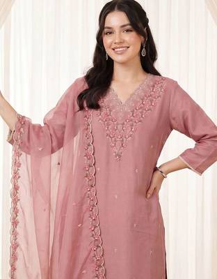 Women Ethnic Motifs Embroidered Thread Work Kurta with Trousers & With Dupatta 1