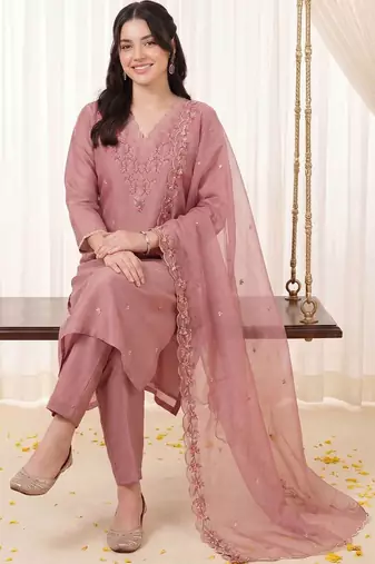 Women Ethnic Motifs Embroidered Thread Work Kurta with Trousers & With Dupatta