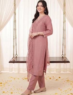 Women Ethnic Motifs Embroidered Thread Work Kurta with Trousers & With Dupatta 3