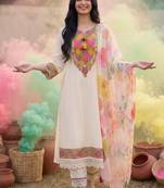 Women Floral Embroidered Thread Work Kurta with Trousers & With Dupatta