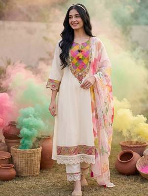 Women Floral Embroidered Thread Work Kurta with Trousers & With Dupatta 5