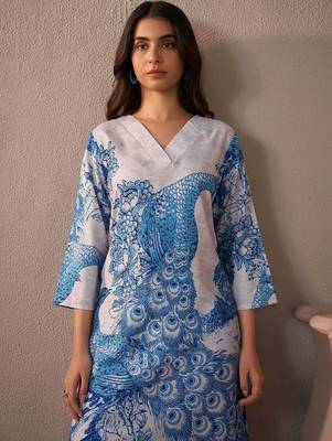 Women Floral Printed Kurta with Trousers 6