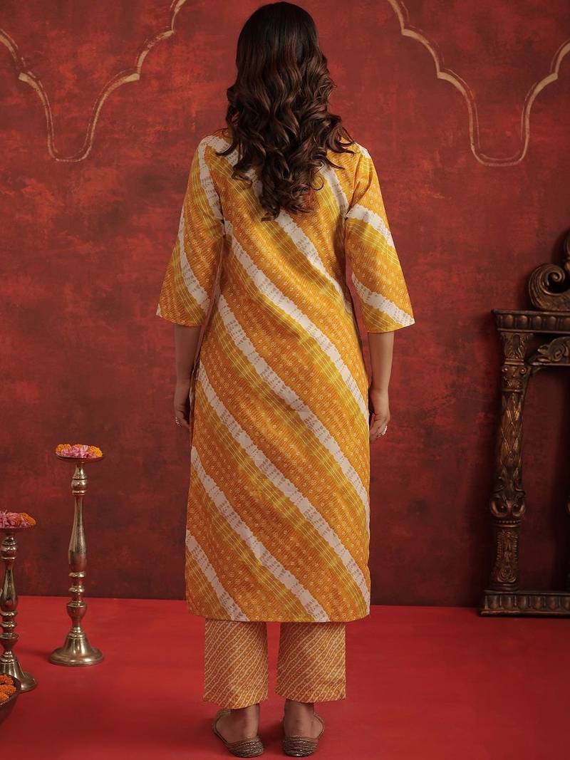 Women Leheriya Printed Thread Work Kurta with Trousers & With Dupatta
