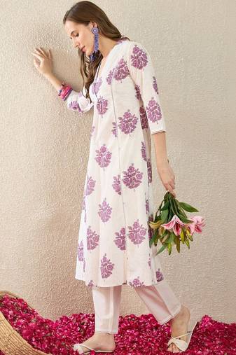 Women Floral Printed Cotton Kurta with Trousers