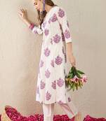 Women Floral Printed Cotton Kurta with Trousers