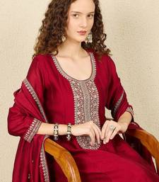 Ethnic Motifs Embroidered Sequinned Anarkali Kurta with Trousers & Dupatta