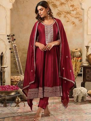 Floral Yoke Design Round Neck Zari Anarkali Kurta & Trousers With Dupatta 2