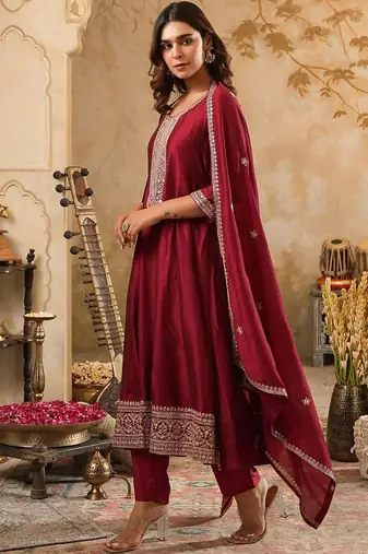Floral Yoke Design Round Neck Zari Anarkali Kurta & Trousers With Dupatta