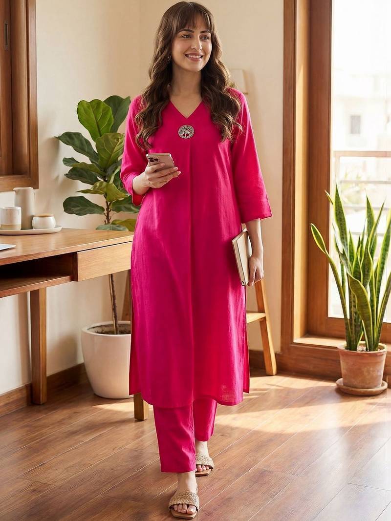 Women Liva Kurta with Trousers