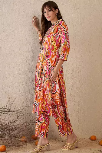 Women Printed Panelled Cotton Kurta with Trousers