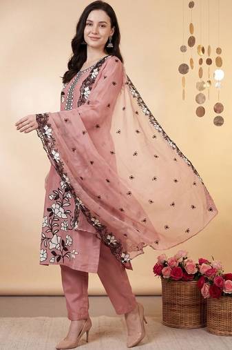 Women Floral Embroidered Thread Work Kurta with Trousers & With Dupatta