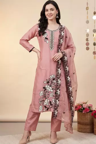 Women Floral Embroidered Thread Work Kurta with Trousers & With Dupatta