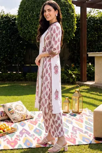Women Ethnic Motifs Printed Cotton Kurta with Trousers