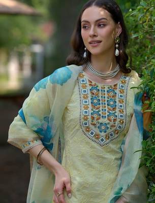 Women Floral Embroidered Mirror Work Cotton Kurta with Palazzos & With Dupatta 2