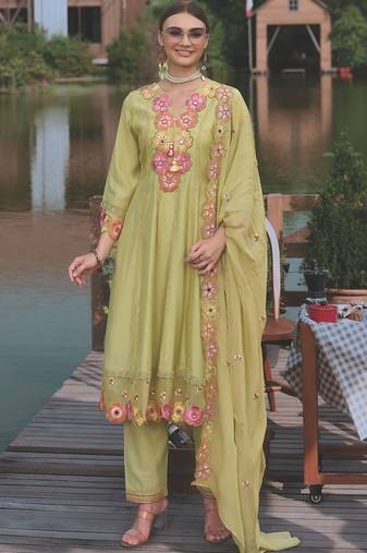 Women Floral Embroidered Mirror Work Kurta with Trousers & With Dupatta