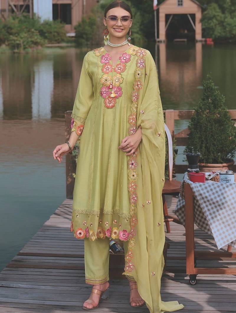 Women Floral Embroidered Mirror Work Kurta with Trousers & With Dupatta