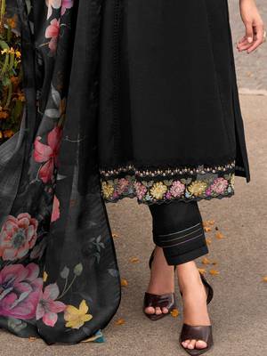 Floral Embroidered Thread Work Cotton Kurta with Trousers & Dupatta 4