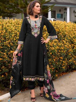 Floral Embroidered Thread Work Cotton Kurta with Trousers & Dupatta 5