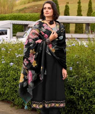 Floral Embroidered Thread Work Cotton Kurta with Trousers & Dupatta 6