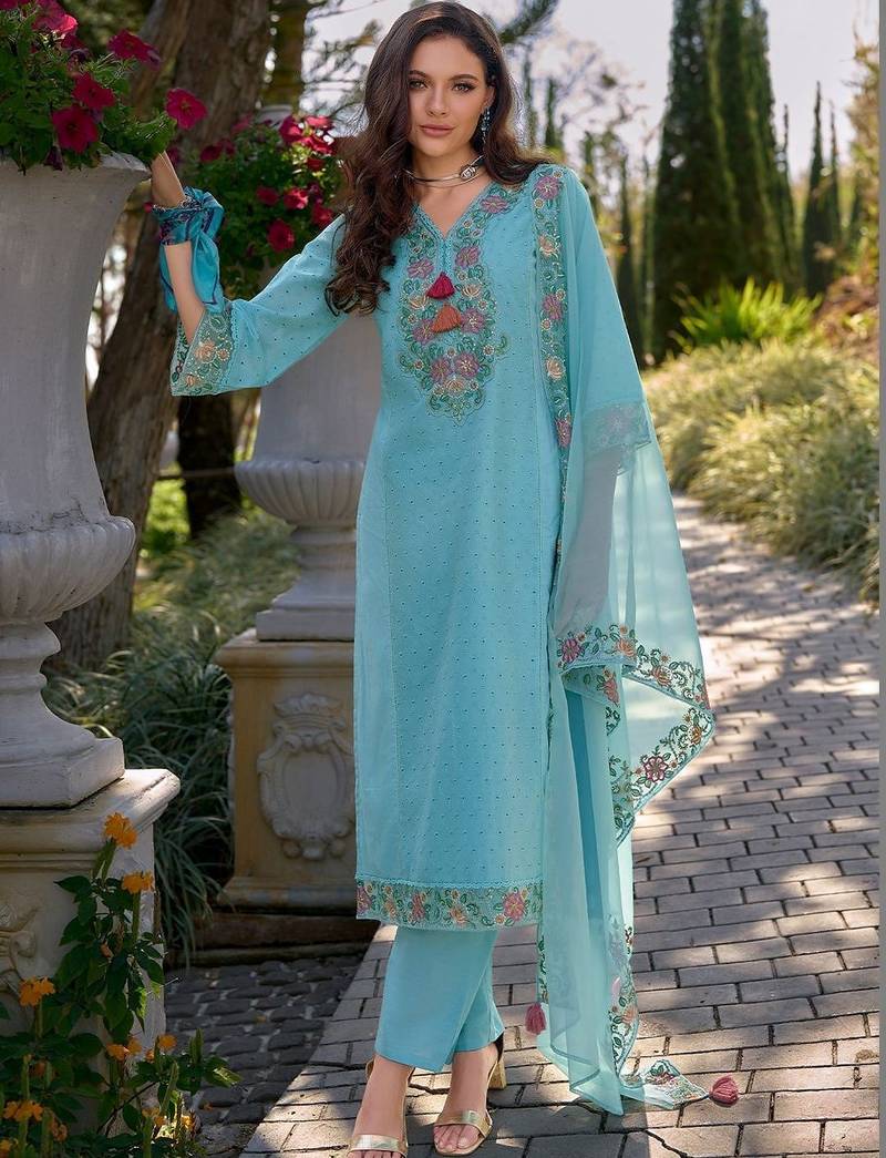Women Ethnic Motifs Embroidered Thread Work Cotton Kurta with Trousers & With Dupatta