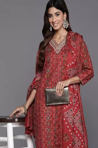 Floral printed cotton v neck kurta trouser & dupatta set