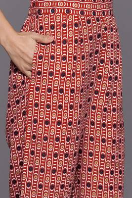 Floral printed cotton v neck kurta trouser & dupatta set 3