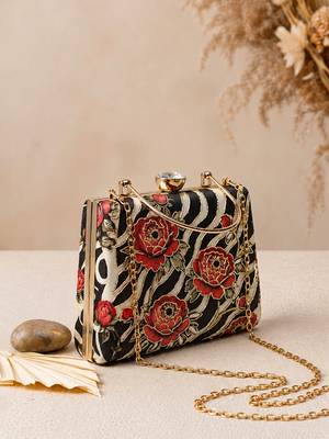 Black shoulder strap satin embroidery clutches for women 4