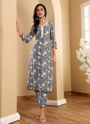 Floral printed cotton round neck kurta trouser & dupatta set 3