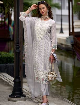 Floral Embroidered Sequinned Straight Kurta with Trouser & Dupatta 4