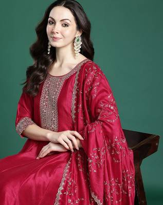 Ethnic Motifs Embroidered Kurta with Trousers & Dupatta 2