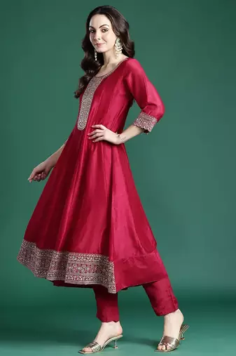Ethnic Motifs Embroidered Kurta with Trousers & Dupatta