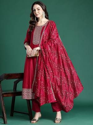 Ethnic Motifs Embroidered Kurta with Trousers & Dupatta 8