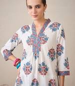 Floral Printed V-Neck Cotton A-Line Kurta With Trousers