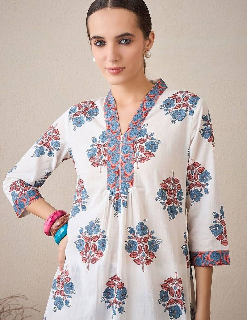 Floral Printed V-Neck Cotton A-Line Kurta With Trousers