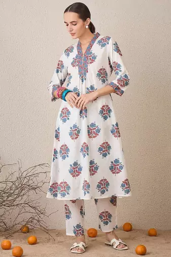 Floral Printed V-Neck Cotton A-Line Kurta With Trousers