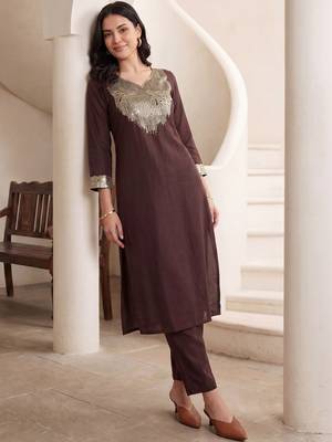 Women Embroidered Sequinned Kurta with Trousers 1