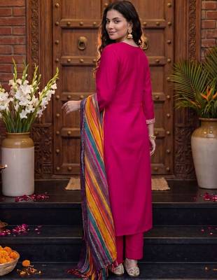 Women Ethnic Motifs Embroidered Thread Work Kurta with Trousers & With Dupatta 4