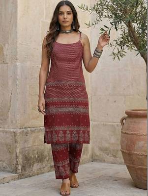 Women Ethnic Motifs Printed Cotton Kurta with Trousers 5