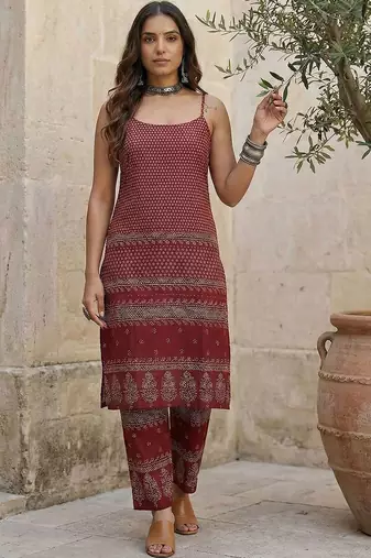 Women Ethnic Motifs Printed Cotton Kurta with Trousers