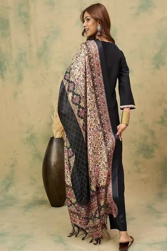 Floral embroidered cotton v neck kurta trouser & dupatta set