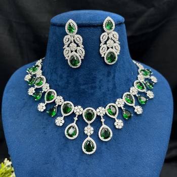 emerald green teardrop bridal jewellery set crystal cz choker necklace & earrings 2