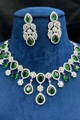 emerald green teardrop bridal jewellery set: crystal cz choker necklace & earrings
