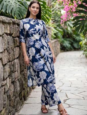 Women Floral Printed Kurta with Trousers 6