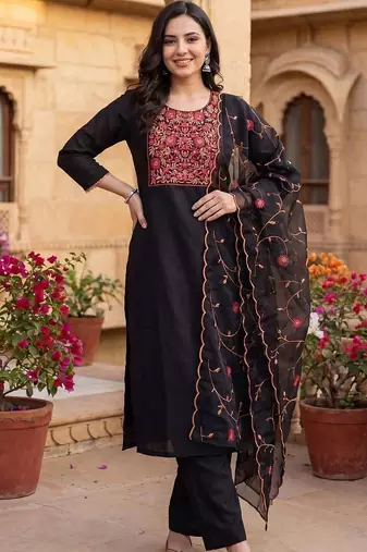 Women Ethnic Motifs Embroidered Thread Work Kurta with Trousers & With Dupatta