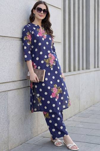 Women Floral Printed Cotton Kurta with Trousers