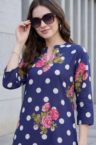 Women Floral Printed Cotton Kurta with Trousers