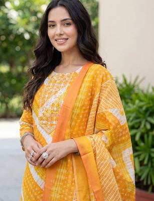 Women Printed Kurta with Trousers & With Dupatta 2