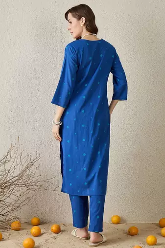 Women Ethnic Motifs Printed Cotton Kurta with Trousers