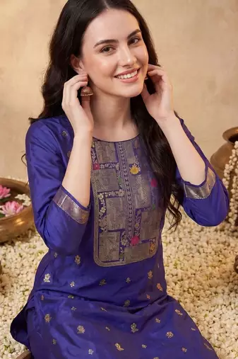 Women Ethnic Motifs Kurta with Trousers & With Dupatta